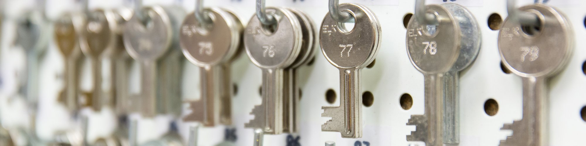 Žralok – klíče, oprava obuvi